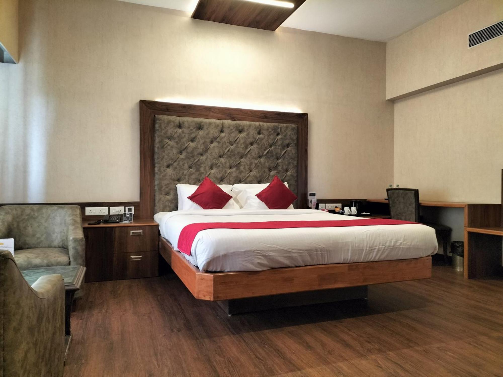 Zip By Spree Hotels Surabi International Vellore Eksteriør bilde